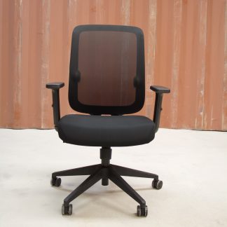 Beniia Modi chair
